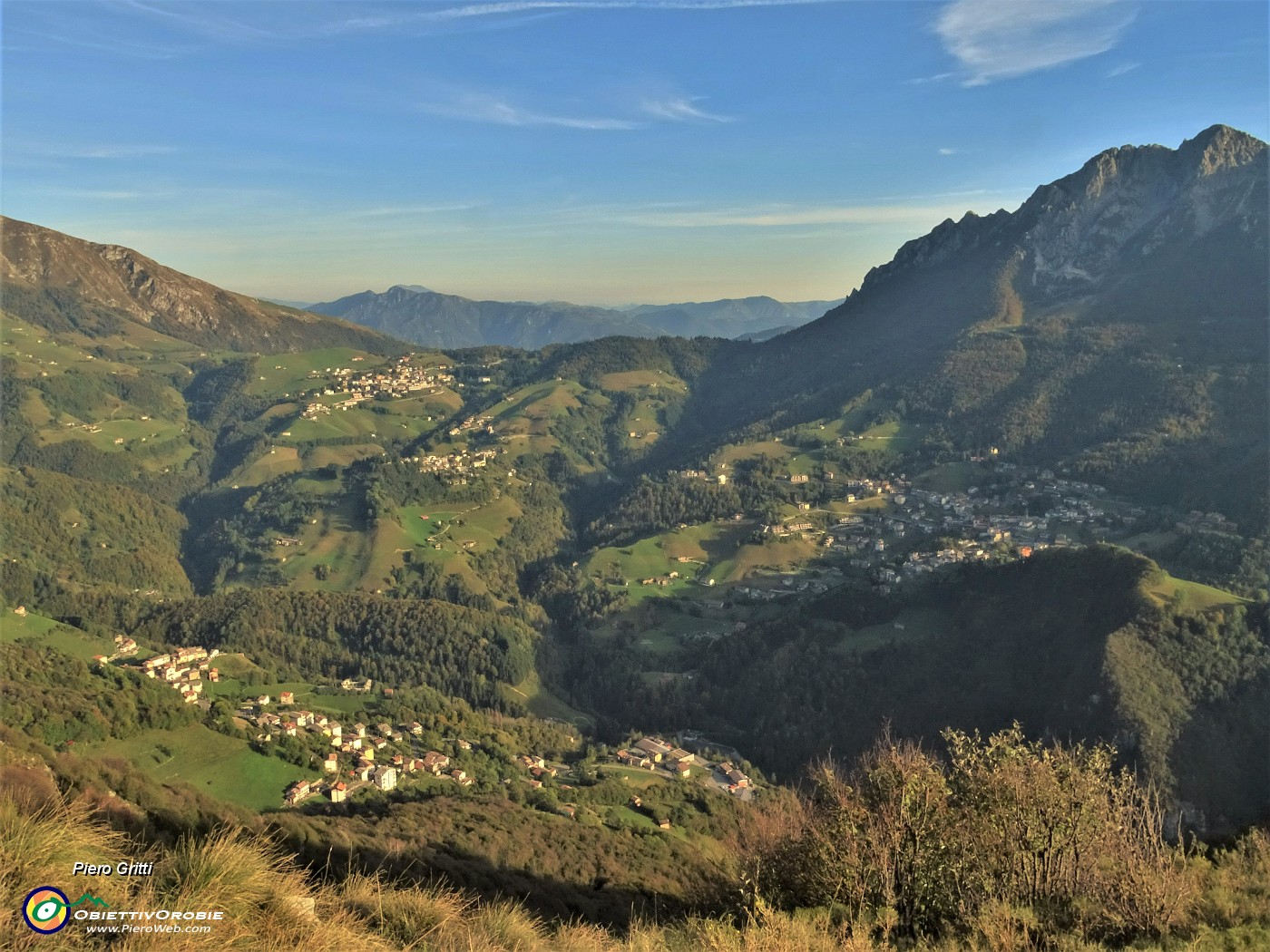 85 Bella vista sulla conca di Oltre il Colle.JPG